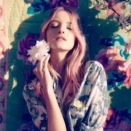 欧美劲爆女生头像化身