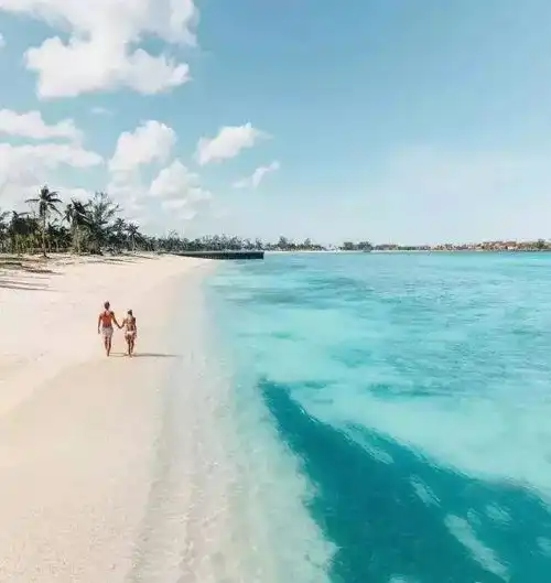 一张照片卖6万的清洁工,靠穷游把美女娶回了家