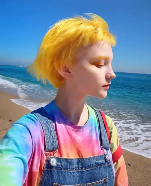 泫雅仙女发色险些翻车本人ins秒变迪士尼在逃公主网友有人比她更厉害...