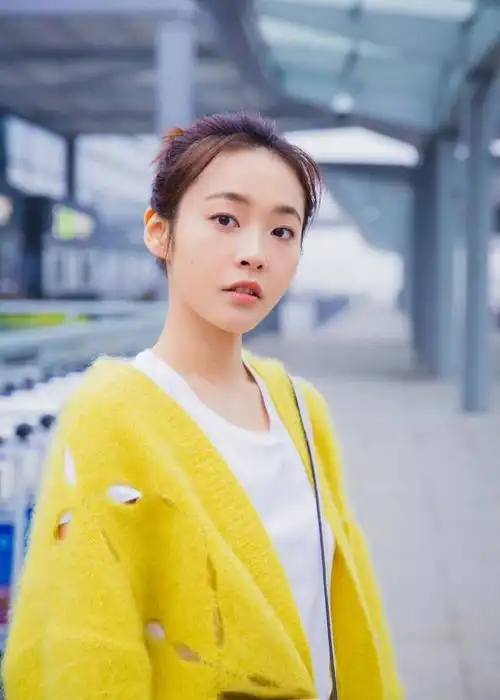 三四十岁还能演学生,我只服这5位女星,满脸青春朝气不输小姑娘