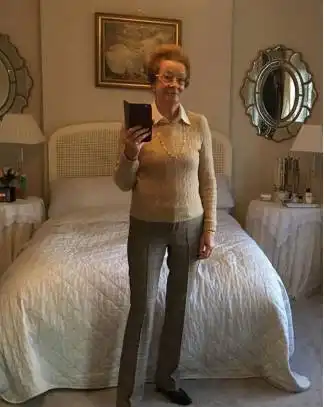 年龄就是个number爱尔兰一网红奶奶潮儿范十足,百变换装秒杀18岁少女