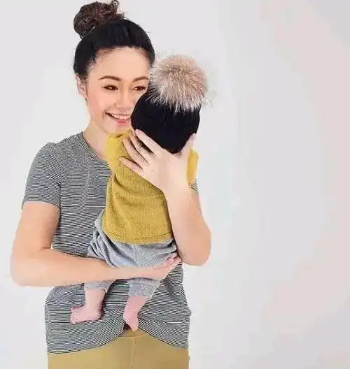 女儿有什么错郭晶晶闺蜜罗力力,豪门名媛抱女坠楼18天下葬