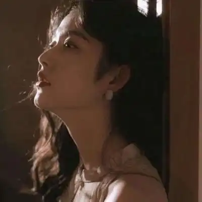 苏旬优质港风女头已经告别过的女生头像我要个性网
