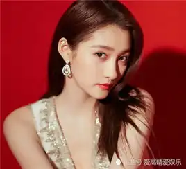 鹿晗还要被关晓彤骗多久清纯女神只是表象,私服暴露真性情