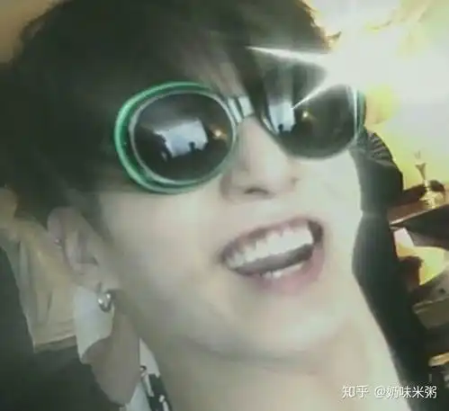 有没有穿着卫衣帽子戴着墨镜的沙雕头像