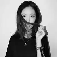 qq头像女生黑白的漫画唯