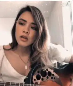 钟丽缇混血大女儿近照曝光,最没存在感的她,却活得最潇洒自由