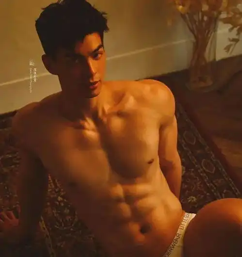 知名摄影师涉性侵男模,摄影师公开发表道歉