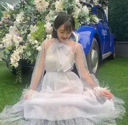 代古拉k化身小仙女,穿婚纱宛如仙女本仙,不仅清新而且还脱俗