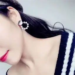 高级感头像欧美女生简约