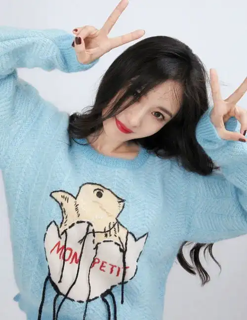 杨幂不愧被称为小仙女走少女风一点不违和,这是老阿姨