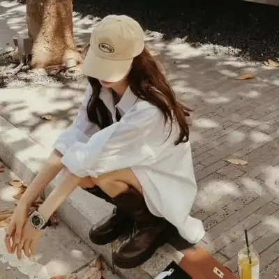 2023人生的姿态唯美女生图片