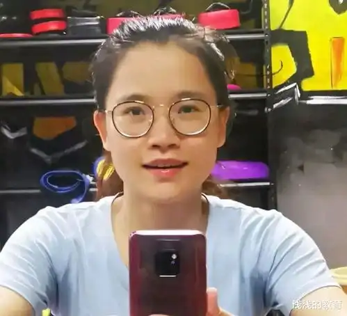 女教师越级报警救学生被解聘,理由资格证有问题,网友纷纷表态