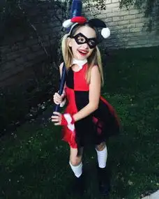 天才少女可爱小女孩看一眼你就喜欢她