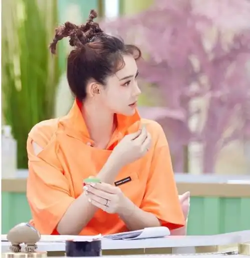 戚薇的发型是lucky设计的只有无邪的孩子才能够想出来的潮流创意