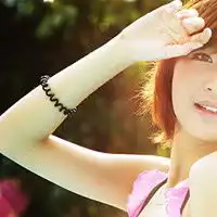 女生头像阳光干净正面人