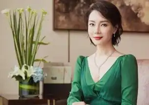 孙红雷为她打人,她却屈身下嫁二婚男,今42岁美成仙女大佬