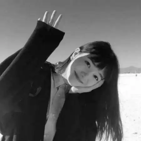 阿宝色女生头像黑白,每个人都要好自珍惜