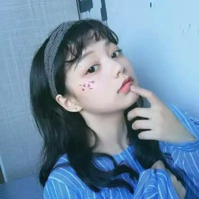 蓝天图片唯美女生头像伤