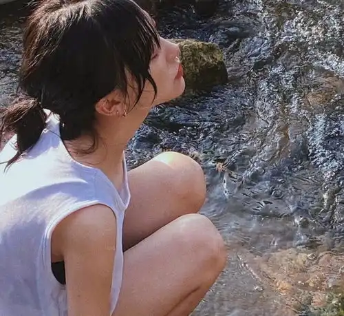 女头盛不盛开花都是花有你没你我都是我.