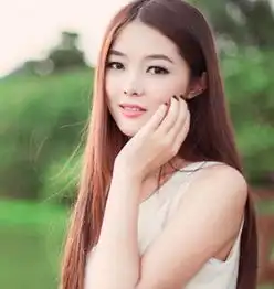 颧骨高女生适合扎的刘海发型