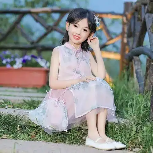 宝宝起名取自诗词中独特稀少的女孩名字,一听就很特别