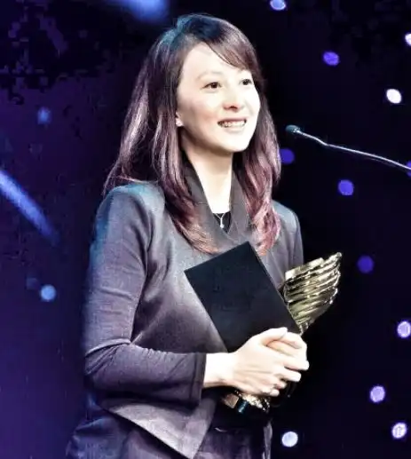 她演痴情女孩可云大火,后嫁导演生活幸福,如今45岁气质犹存