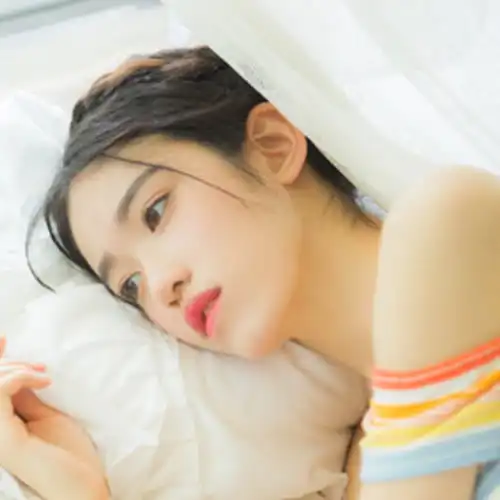 快手流行头像女生可爱睡