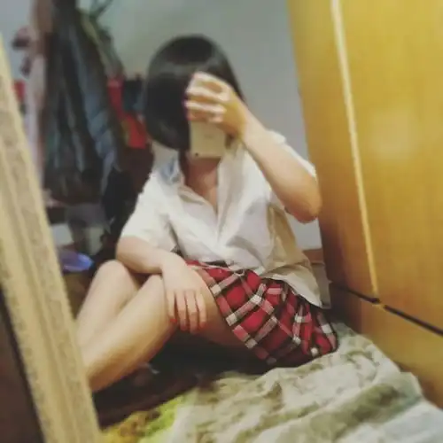 在学校穿女子高生制服jk制服是怎样一种体验