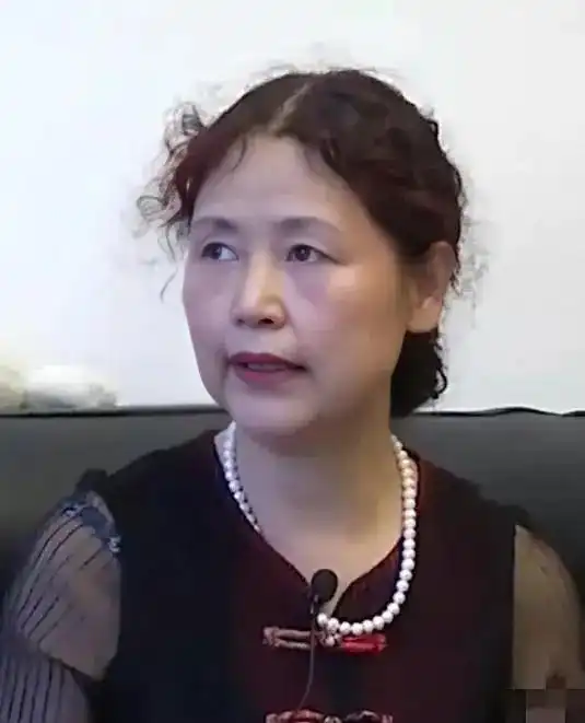 霸气男子养我余生55岁女子与76岁男子的相亲传奇