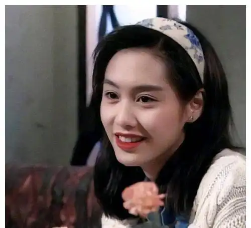 娱乐圈十位过气艺人,有人皈依佛门,有人农村自居