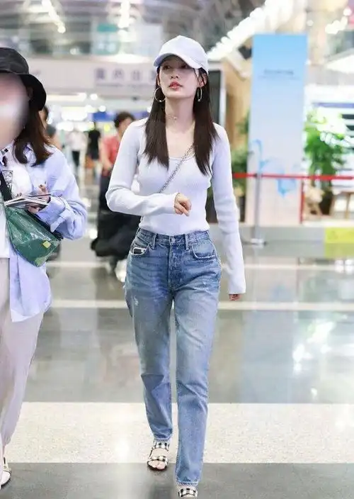庆余年李沁的疼太瘦撑不起衣服
