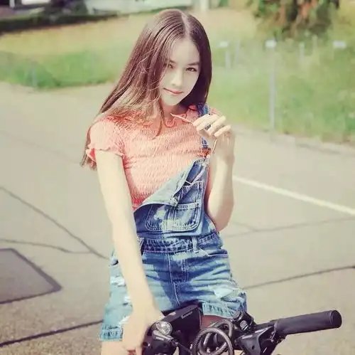 确定只有14岁日德混血小仙女sakurakirsch,人间奇迹美少女