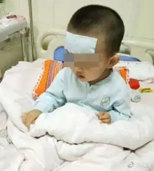 我们不敢松手,怕一松手她就不见了
