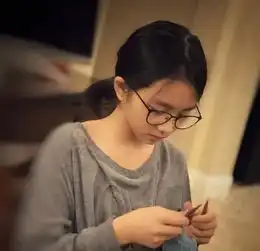 黄磊女儿12岁惨被怼,生得再美也别输给近视眼