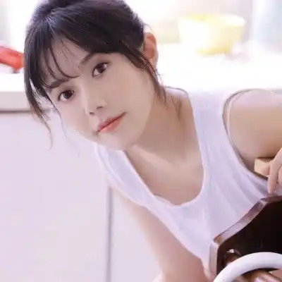 想要征服一个女生,要学会3不主动,若是硬来,她会把你out的