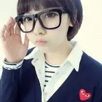 求几张戴眼镜的女生头像,不要太非主流的,可爱一点