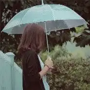 黑白唯美意境头像女生不