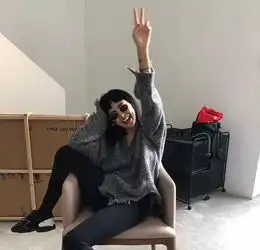 保姆级照相pose解析,哪个美女还用剪刀手