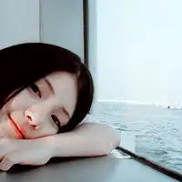 零度美感的非主流女生头像当初哭着说离不开现在笑着说再见8