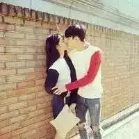 接吻头像女生专用连冠