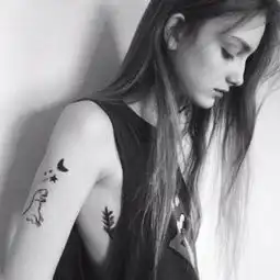 欧美头像黑白女生高冷霸