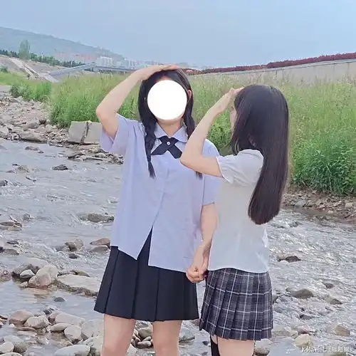被jk制服圈粉了,女生们偏爱的小裙子,上身效果原来这么美