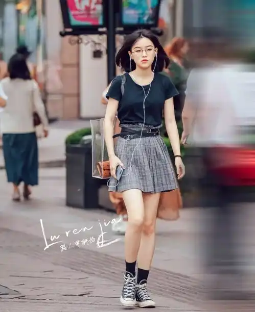 凉鞋out了今夏时髦精都这样穿鞋