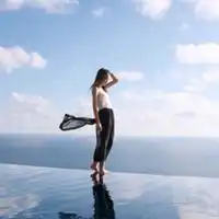 微信头像女生远景图片远景女生全身照高清大图
