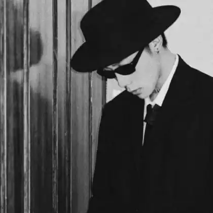 成熟风男生头像高冷霸气成熟男生头像图片