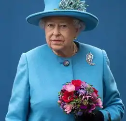 英女王珠宝无数经多次战乱流失后又找回,只因有1个厉害的奶奶