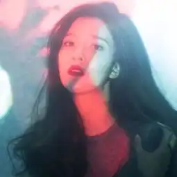 丧到极致的头像女带血不