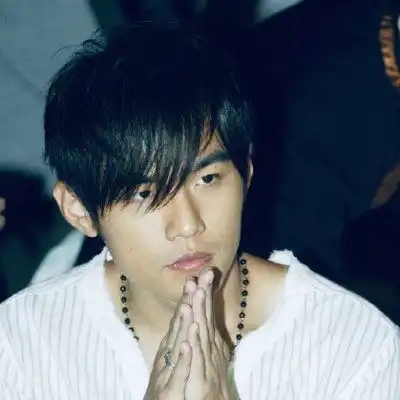 周杰伦头像高清周杰伦最新头像图片