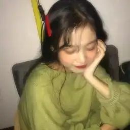 听说绿色对眼睛好女生头像